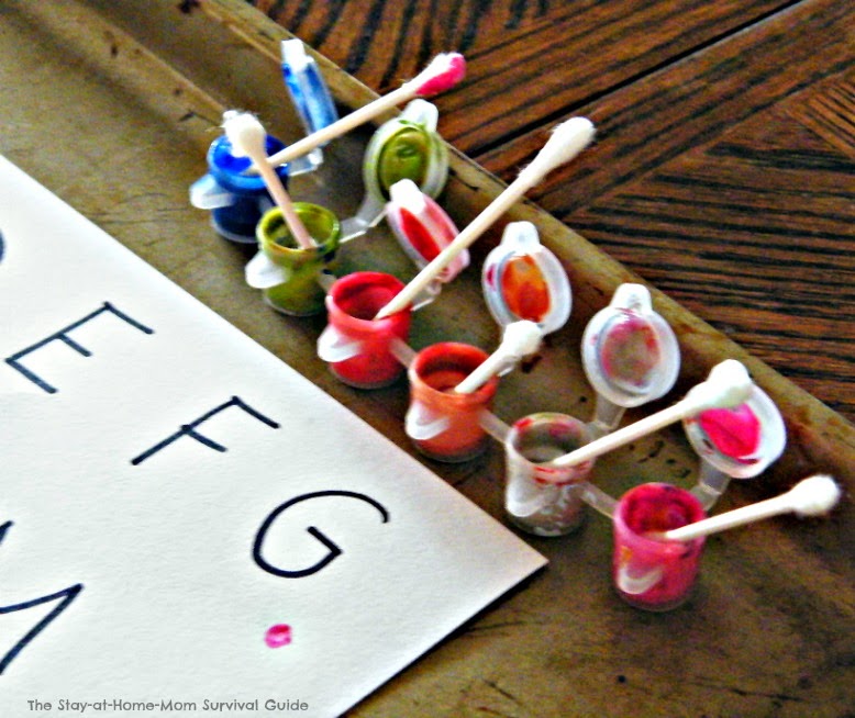 Use cotton swabs to paint as a fun art exploration that is easy to clean up and a great fine motor activity for developing pre-writing skills. Check this out on The Stay-at-Home-Mom Survival Guide.