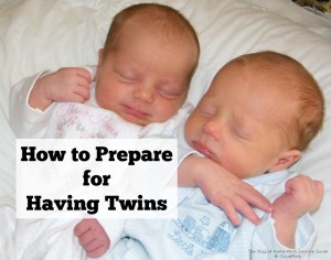 How to prepare for having twins. 8 tips for pregnant moms and parents expecting twins.