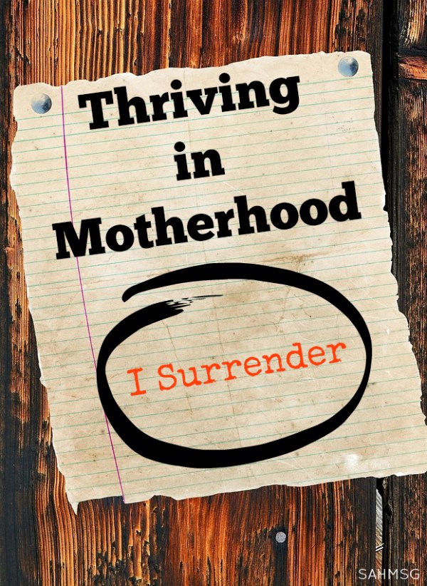 I thought thriving in motherhood would b eeasy. Before having kids I thought I knew it all. After one week with a newborn, I know I needed to learn more to thrive as a mom.