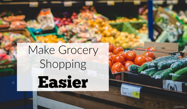How to survive grocery shopping with kids! Make grocery shopping easier with these tips for preparing for a trip to the store with little kids in tow.