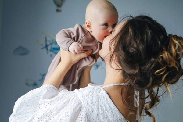 Build community with WeMoms for moms and babies.
