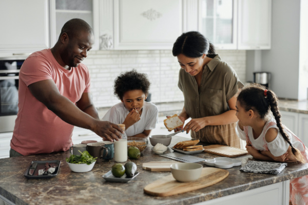 Family cooking stay-at-home mom meals that are easy from the Meal Planning Simplified Guide. 